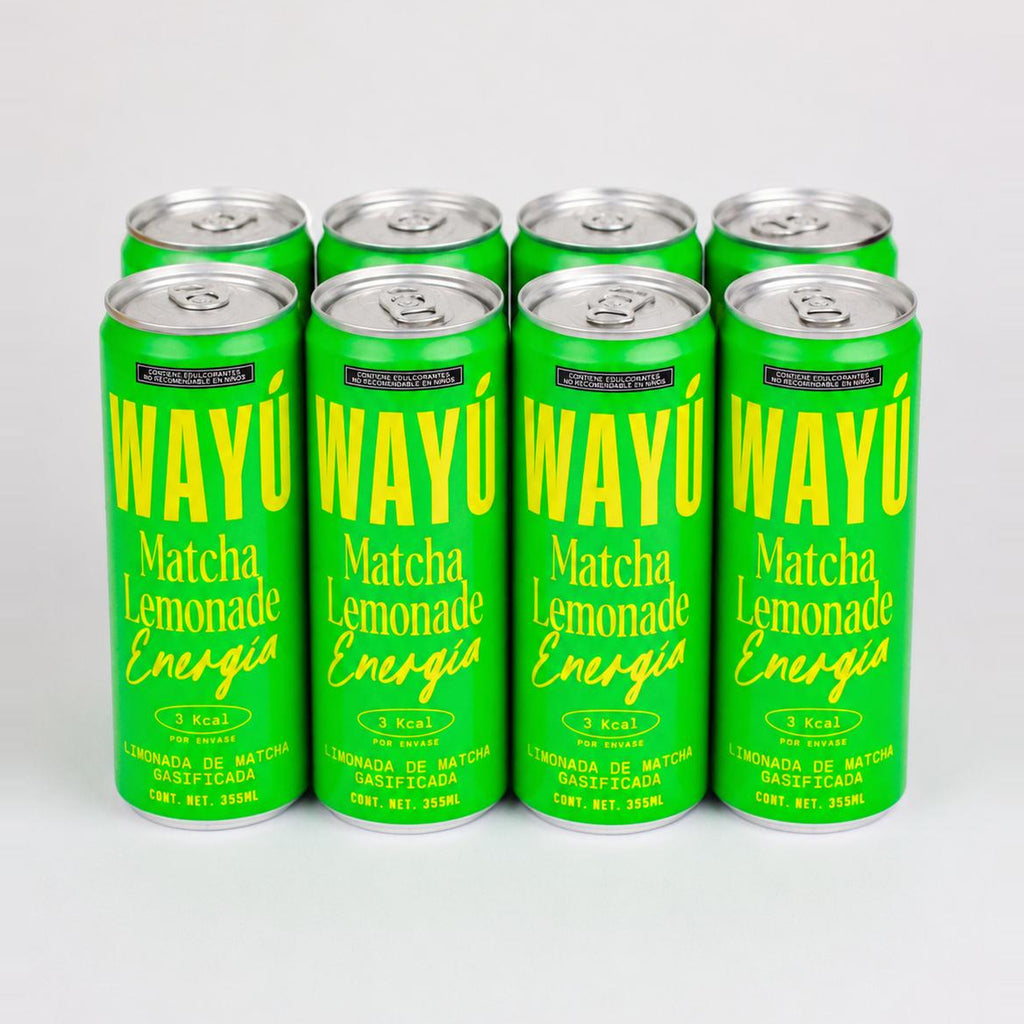 Pack de 8 latas Wayú Matcha Lemonade Energía, foto de estudio