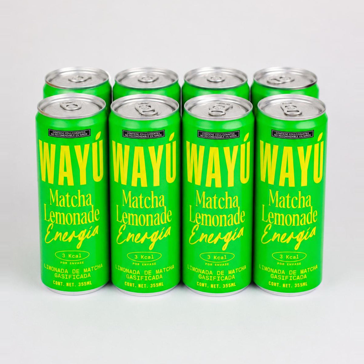 Pack de 8 latas Wayú Matcha Lemonade Energía, foto de estudio